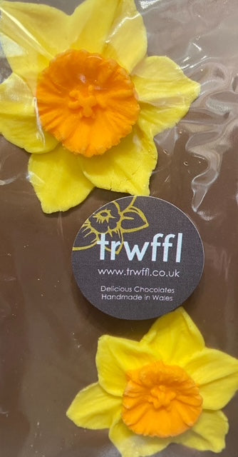 Milk Chocolate daffodil decorated bar